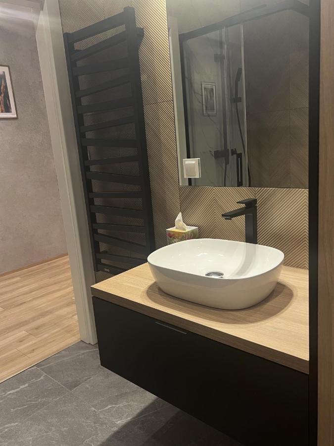 Amsterdam - Nowy Apartament W Centrum Z Prywatnym Zadaszonym Parkingiem Nowy Targ Εξωτερικό φωτογραφία